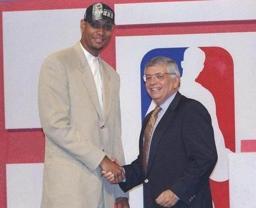 通过一个个 通过一个个